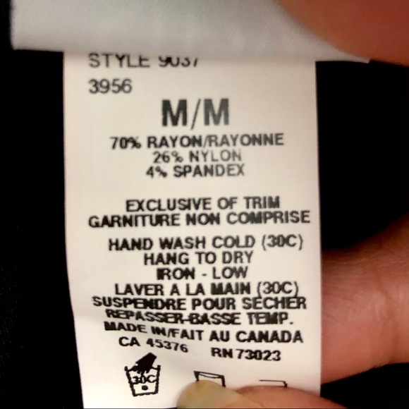 SOLD - Suzy Shier - Black Knee-length Pencil Skirt - Picture 7 of 7